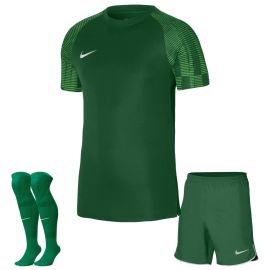 view:front;position:11;concreteColor:567;baseColor:953;colorBlock1:567;colorBlock2:560;colorBlock3:560